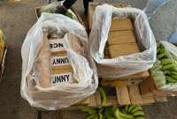 Los bloques de cocaína se encontraban ocultos en cajas de banano.