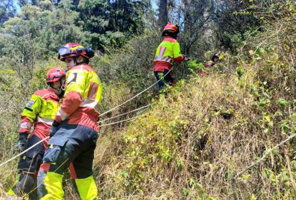 Un sistema de cuerdas permiti&oacute; la extracci&oacute;n del accidentado. 