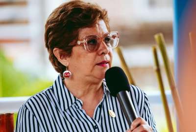 La ministra Ivonne N&uacute;&ntilde;ez se refiri&oacute; a los sueldos dorados en el secto5r p&uacute;blico.