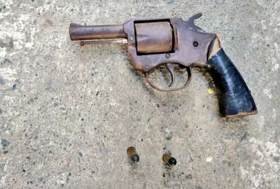 La Polic&iacute;a detuvo a dos personas por tenencia ilegal de armas en Esmeraldas