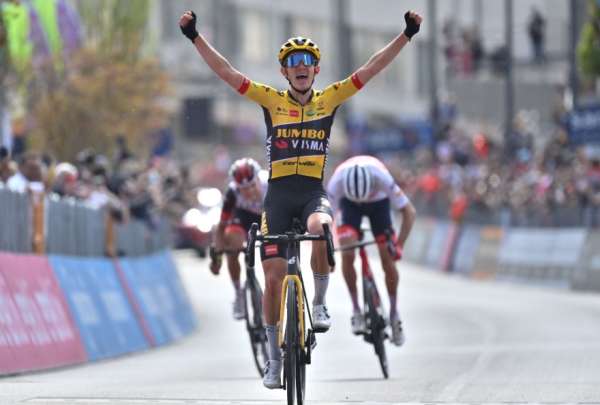Koen Bouwman gan&oacute; la s&eacute;ptima etapa del Giro de Italia