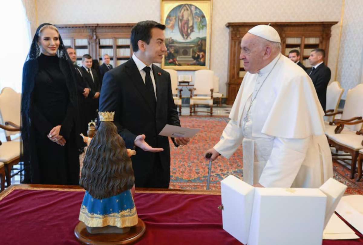 El presidente Noboa irá al Vaticano para los funerales del papa Francisco.