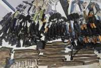 Bukele confirrma decomiso de armamento que se dirigiría hacia Ecuador