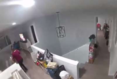 Una enorme roca entr&oacute; a una casa y casi aplasta a una mujer en Haw&aacute;i