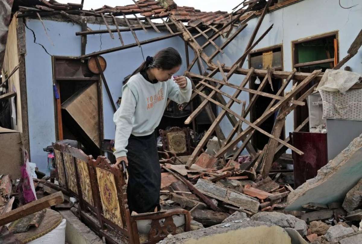 Un terremoto de 5,6 grados resultó devastador en la isla de Java.