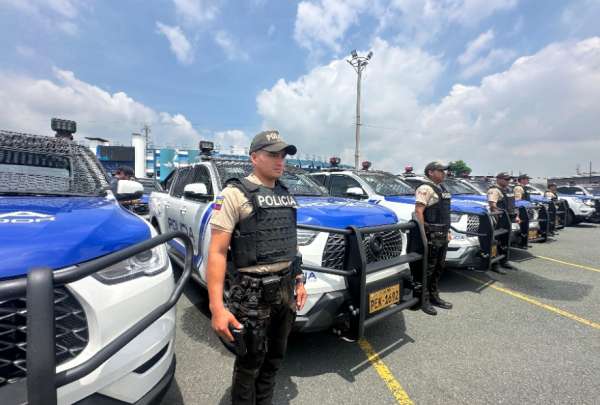 Los patrulleros entregados a la Polic&iacute;a ser&aacute;n destinados a la seguridad vial.