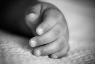 Adolescente que mat&oacute; a su hija de 3 meses fue detenido en Cuenca
