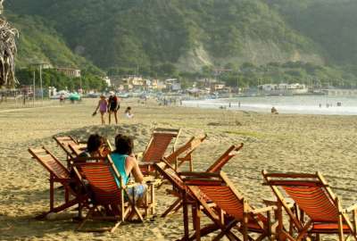 12 playas ubicadas en Manab&iacute;, Esmeraldas y Santa Elena se encuentran con alerta roja.