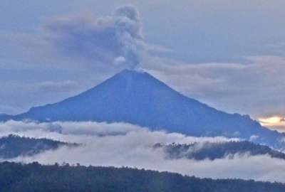 Volc&aacute;n Sangay eman&oacute; flujos pirocl&aacute;sticos la madrugada del viernes