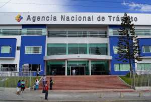 Este operativo en las oficinas de la ANT se realizan en el marco de una investigaci&oacute;n por presunta delincuencia organizada.