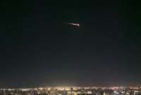 Graban una enorme bola de fuego en el cielo de Brasil