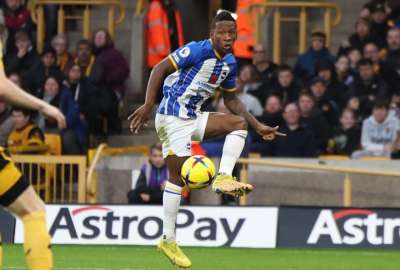 Pervis Estupi&ntilde;&aacute;n (foto) se mantiene como titular en el Brighton en la Premier League.