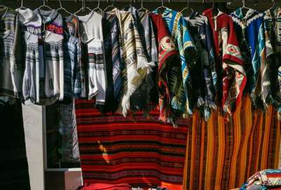 Un poncho elaborado a mano podr&iacute;a costar hasta USD 600. 