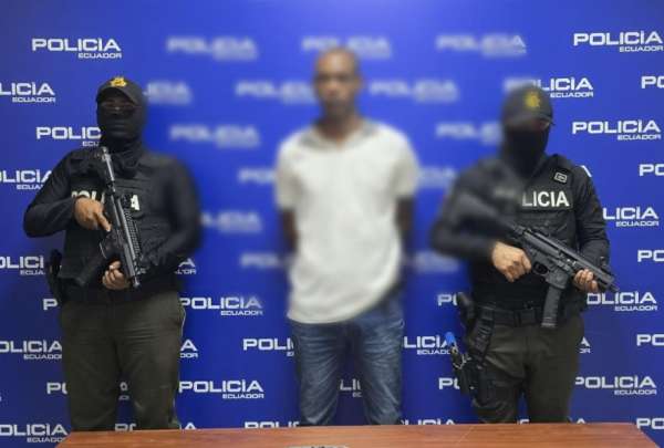 Polic&iacute;a en Guayas, detuvo a dos sujetos considerados objetivos de intermedio valor alias &ldquo;Deivi&rdquo; y alias &ldquo;Yevito&rdquo;.