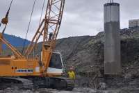 La estructura de protecci&oacute;n de la central Coca Codo Sinclair es construida con hormig&oacute;n y acero.