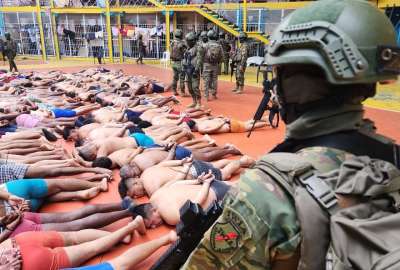 Polic&iacute;as y militares intervienen en la Penitenciar&iacute;a de Guayaquil.