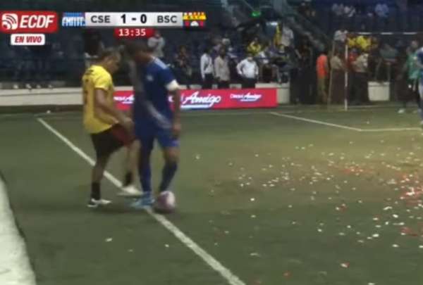 T&uacute;nel de Jos&eacute; Gavica casi arma pleito en el Cl&aacute;sico del Astillero de las Estrellas