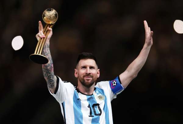 Argentina redise&ntilde;&oacute; su escudo, tras el t&iacute;tulo en Qatar 2022. 