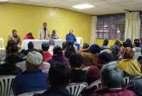Vecinos de Solanda mantuvieron una reuni&oacute;n por casas da&ntilde;adas. 
