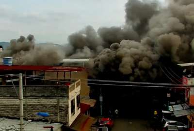 Un mega incendio se registra en un ferreter&iacute;a de Guayaquil