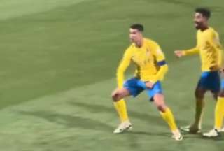 Cristiano Ronaldo hizo gestos a hinchas que le gritaban Messi