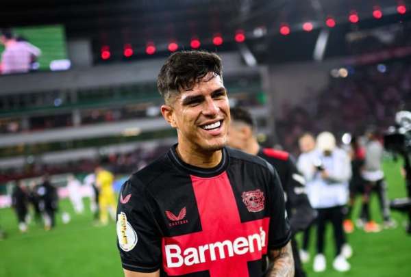 Piero Hincapi&eacute; se consagr&oacute; campe&oacute;n invicto en la Bundesliga con el Bayer Leverkusen. 