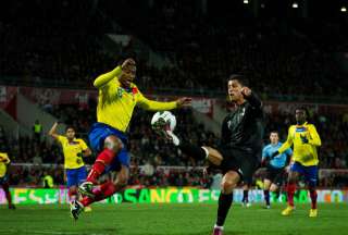 Antonio Valencia asegura que Manchester United debe dejar libre a Cristiano Ronaldo