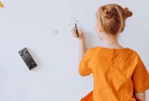 Ministra de Educaci&oacute;n rechaza clausura de planteles educativos en Guayaquil