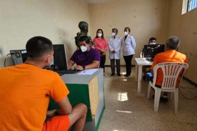 Privados de libertad en campa&ntilde;a para evitar tuberculosis, s&iacute;filis, VIH y otras enfermedades. 
