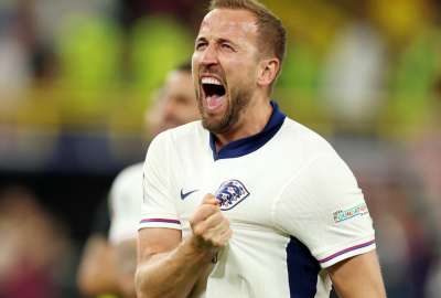 Harry Kane marc&oacute; el primer gol en la victoria de Inglaterra en la Eurocopa.
