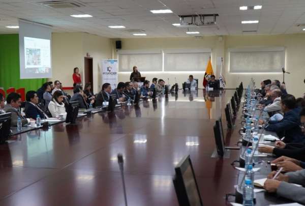 Ecuador impulsa generaci&oacute;n de 638 MW t&eacute;rmicos con inversi&oacute;n de m&aacute;s de USD 500 millones