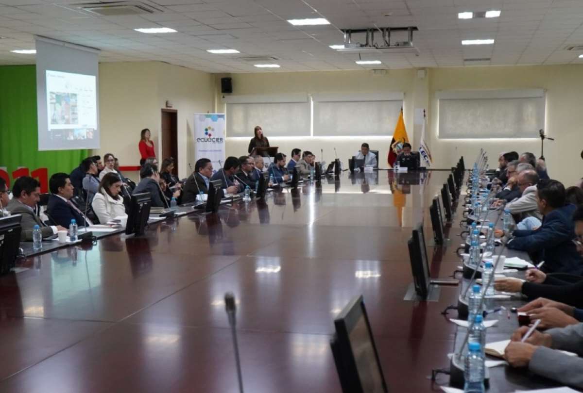 Ecuador impulsa generación de 638 MW térmicos con inversión de más de USD 500 millones