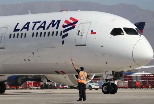 Avi&oacute;n aterriz&oacute; de emergencia por una falla t&eacute;cnica