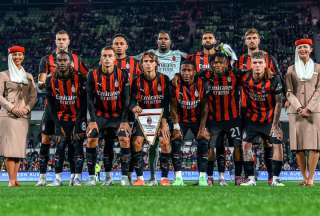 Pervis Estupi&ntilde;&aacute;n salt&oacute; como titular con el AC Milan en una goleada ante Perth Glory