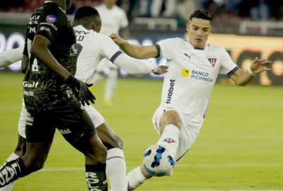 Alexander Alvarado est&aacute; recuperado el nivel