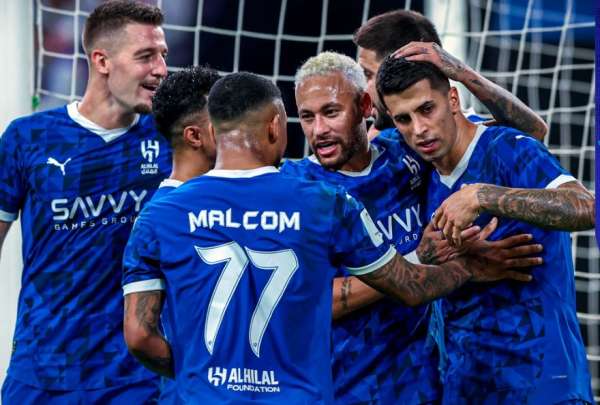 Neymar volvi&oacute; a lesionarse