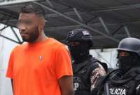 Julio Alberto M., alias "Negro Tulio", también tiene sentencias por terrorismo, asociación ilícita, robo y asesinato.