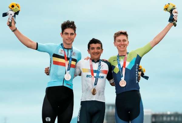 Richard Carapaz dej&oacute; un mensaje previo a la competencia de Jhonatan Narv&aacute;ez