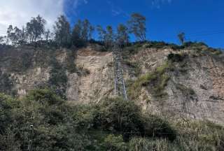 Quito: Municipio colocar&aacute; cerramiento en zona de deslizamiento de Z&aacute;mbiza