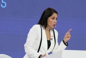 Luisa Gonz&aacute;lez, candidata por RC, fue denunciada por presunta violencia pol&iacute;tica de g&eacute;nero ante el TCE. 