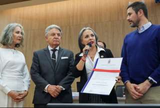 Paola Rold&aacute;n recibe la condecoraci&oacute;n post mortem
