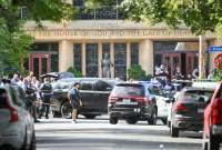 Un tiroteo en una escuela en Mineápolis, Estados Unidos deja dos niños muertos y 17 heridos.