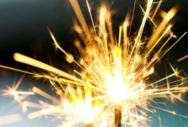 Una explosi&oacute;n de fuegos pirot&eacute;cnicos dej&oacute; cinco heridos durante una fiesta popular de Cuenca.