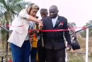&Aacute;frica: Un puente colapsa durante su inauguraci&oacute;n