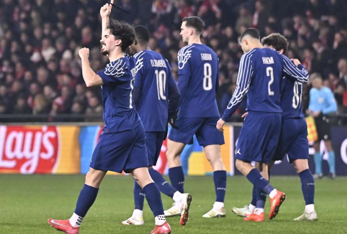 Vitinha (izquierda) abrió el marcador