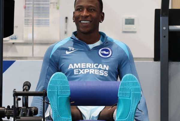 Pervis Estupi&ntilde;&aacute;n se perdi&oacute; el cierre de la Premier League