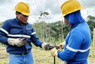 Santo Domingo: 70 familias se beneficiaron tras la instalaci&oacute;n de 8 kil&oacute;metros red el&eacute;ctrica