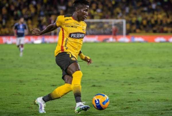 Adonis Preciado podr&iacute;a cambiar de equipo
