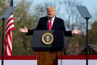 Trump insin&uacute;a una posible retirada de tropas de O. Medio debido al petr&oacute;leo