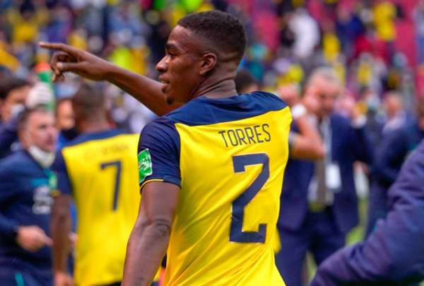 &Aacute;rbitros venezolanos impartir&aacute;n justicia en el partido entre Paraguay VS Ecuador
